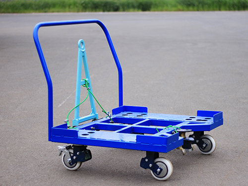 輪子明(ming)澤藍白(bai)6寸萬向(xiàng)帶刹車(che)